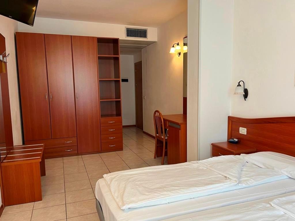 Hotel Florida Limone sul Garda Exterior photo
